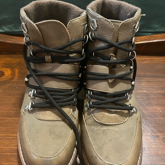Nautica Men's Tan Lace-Up Boots - Picture 1 of 7